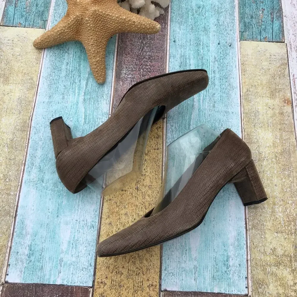 Vintage Stuart Weitzman suede houndstooth chunky heel pump Women's 10B - Picture 9 of 9
